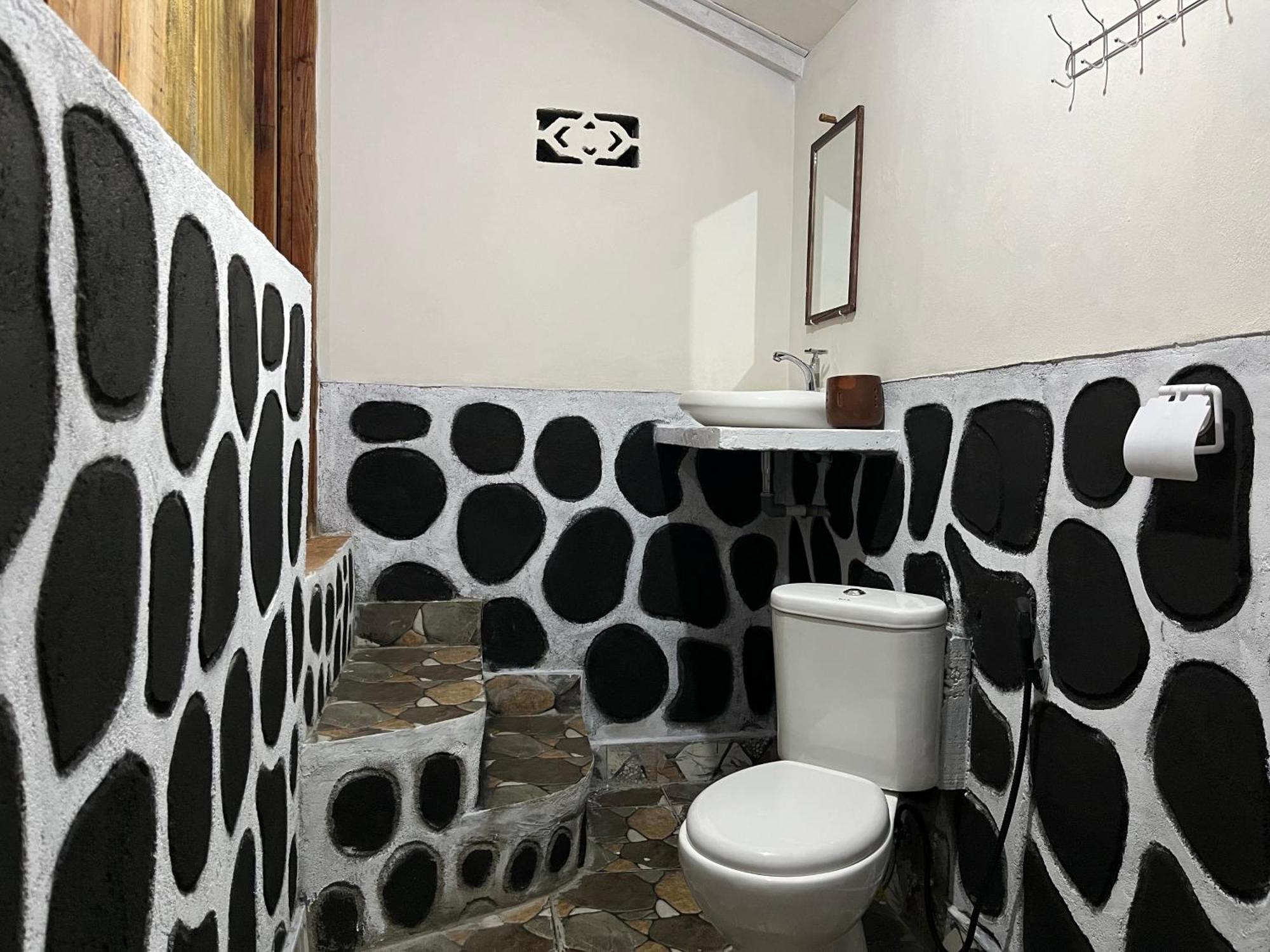 Syaqila Homestay Lombok Tetebatu Exteriör bild